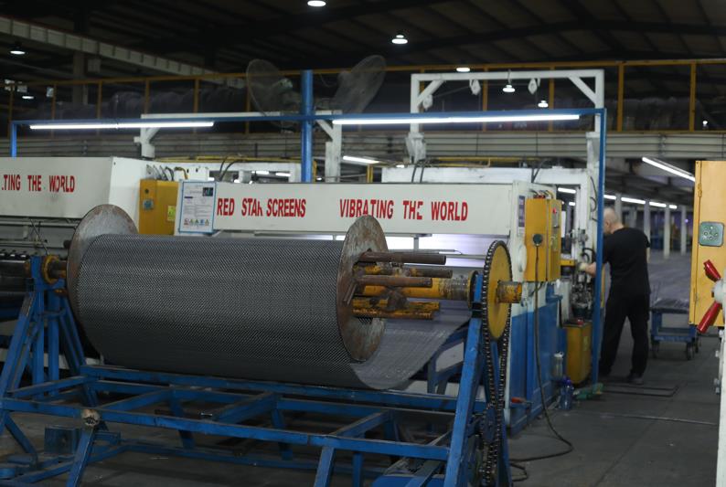 Detailed explanation of the application of metal screen in material screening