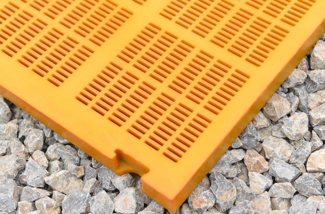 Daily maintenance and replacement of accessories for polyurethane screens