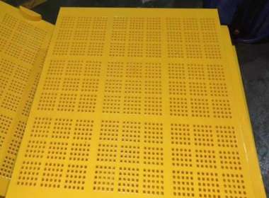 Why is polyurethane mud screen the best choice for mud treatment?