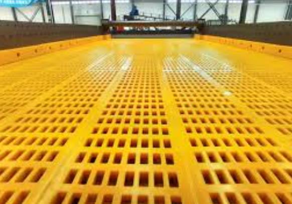 How to perform daily maintenance and cleaning of polyurethane screens