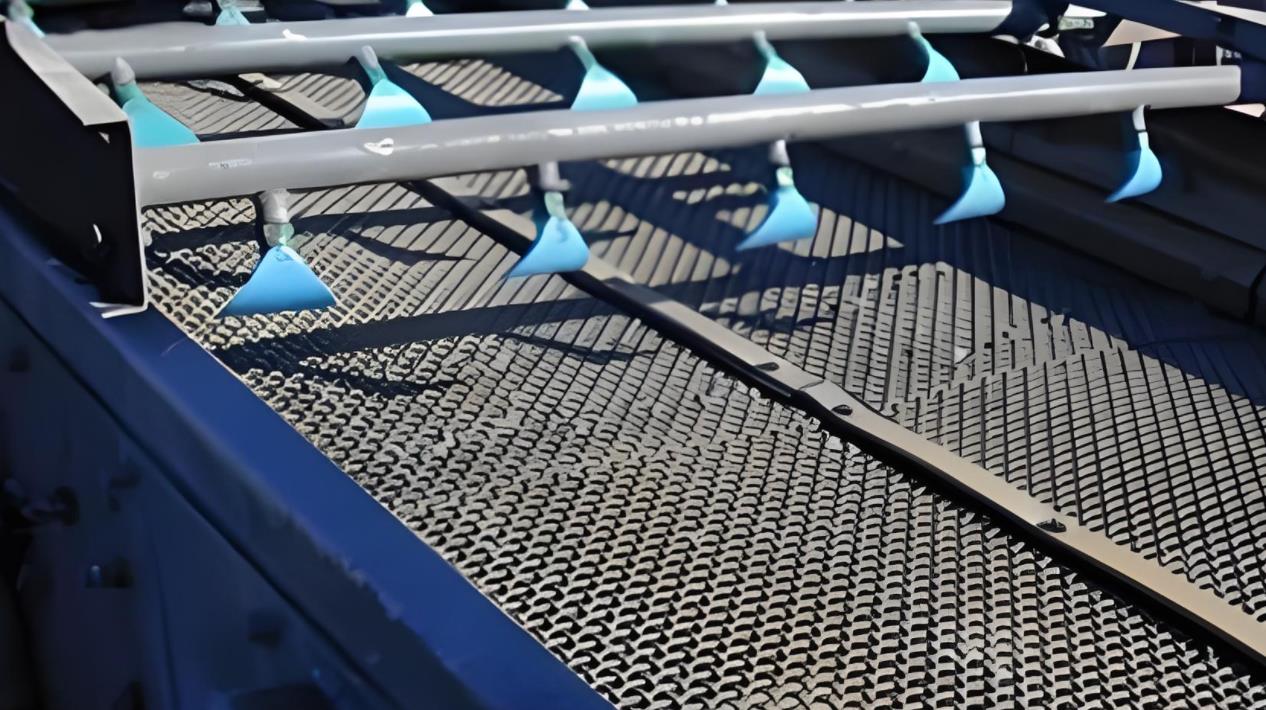 Precautions for installing self-cleaning screens for mines: ensuring efficiency and safety