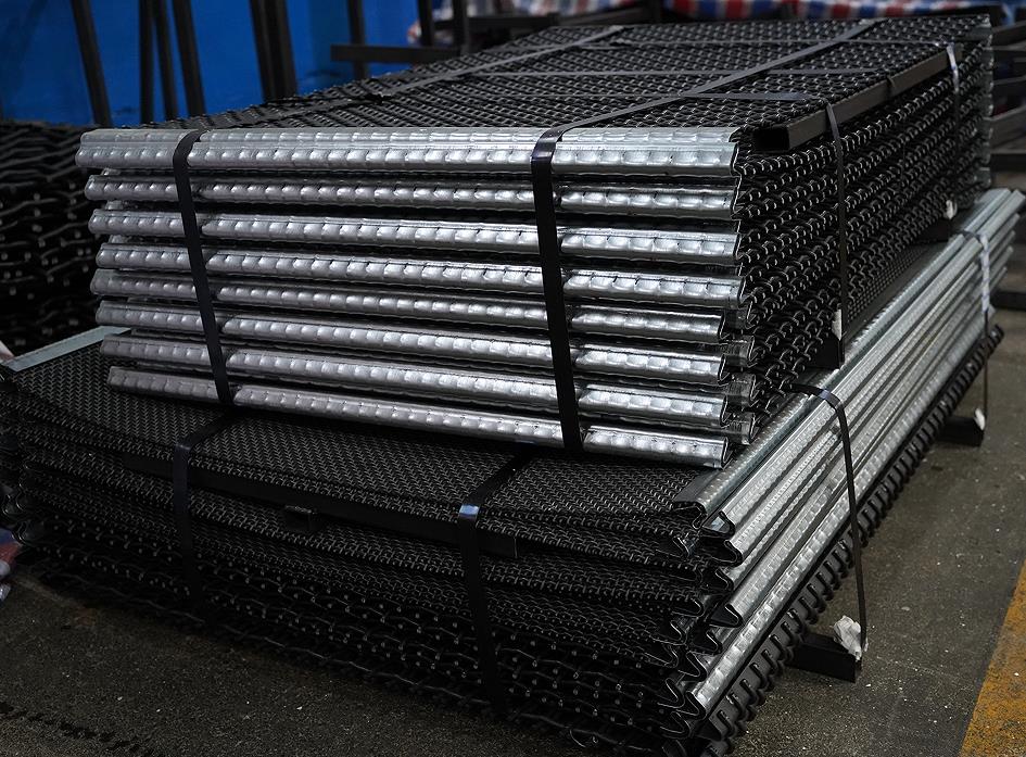 How to improve the screening efficiency of woven mine screens